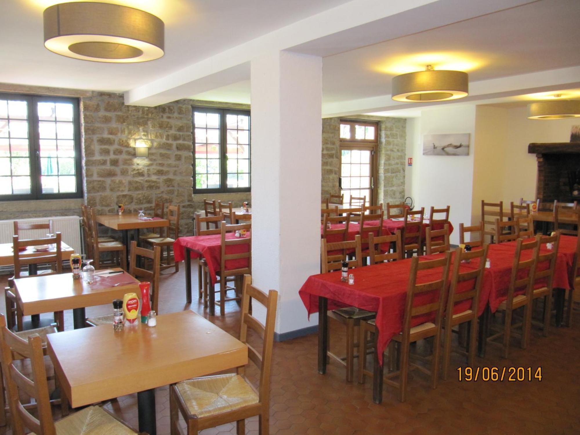 Auberge Le Guinefort Lehon Экстерьер фото
